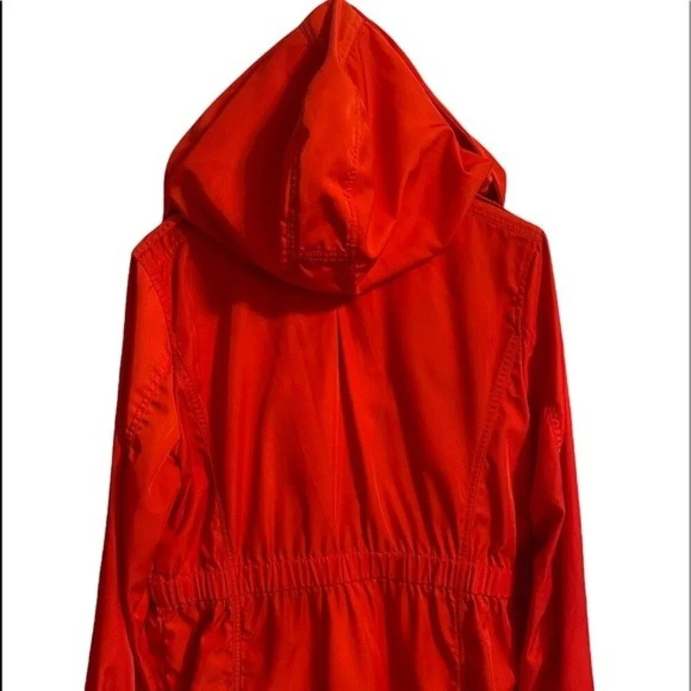 Michael Kors Hooded Raincoat. Gold Zippers. Multiple Pockets. Size Medium